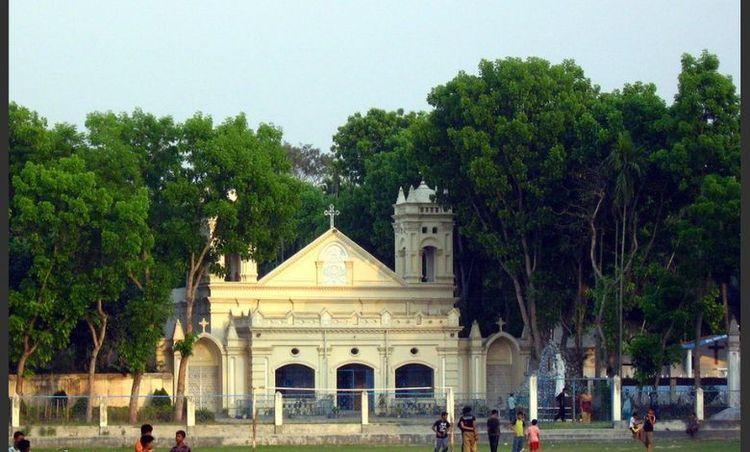 hasnabad jopmala rani’s chruch এর ছবি