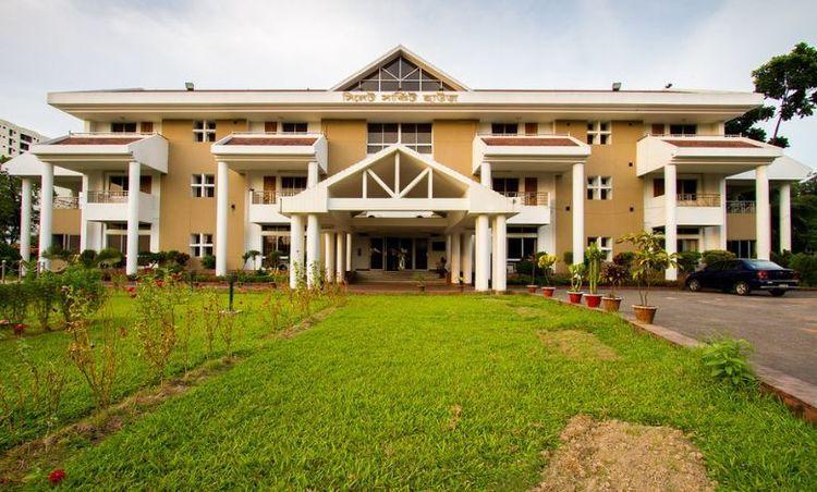 sylhet circuit house old building এর ছবি