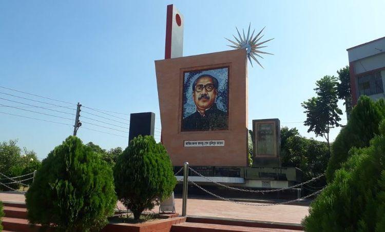 bangabandhu mural in laksimipur mor এর ছবি