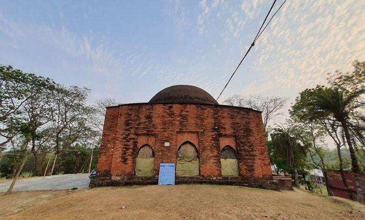 bibichini shahi mosque এর ছবি